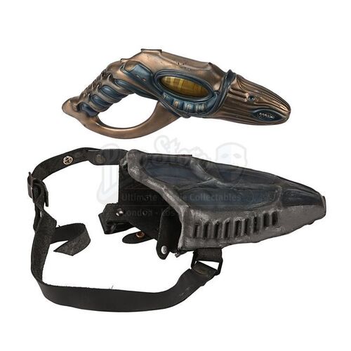 STARGATE: ATLANTIS (TV 2004-2009) - Wraith Stunner Pistol and Holster