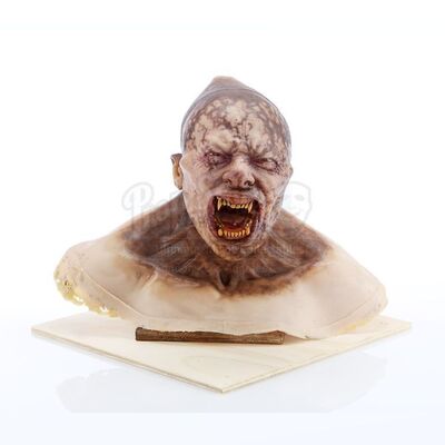 THE WOLFMAN (2010) - 
Wolfman (Benicio Del Toro) Transformation Test Bust