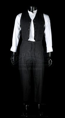 THE WOMAN IN BLACK (2012) - Arthur Kipps' (Daniel Radcliffe) Costume