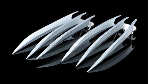 X2: X-MEN UNITED (2003) - Wolverine's (Hugh Jackman) Stunt Claws