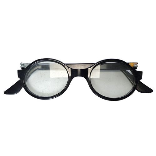 Lot # 371: HOOK (1991) - The Darlings' Oversized Glasses