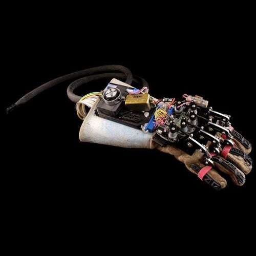 Lot # 572: PAPER GIRLS (TV SERIES 2022) - Light-Up Robot Control Glove