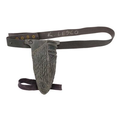 Lot # 747: STAR TREK: DEEP SPACE NINE (T.V. SERIES, 1993 - 1999) - Cardassian Holster