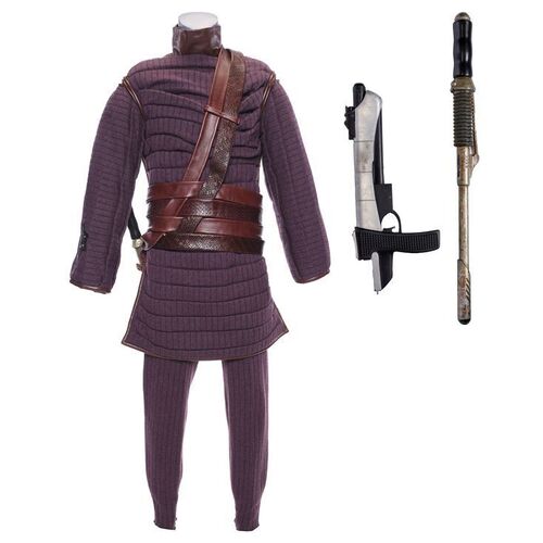 Lot # 751: STAR TREK: ENTERPRISE (T.V. SERIES, 2001 - 2005) - Tandaren Guard Costume with Pistol and Stun Baton