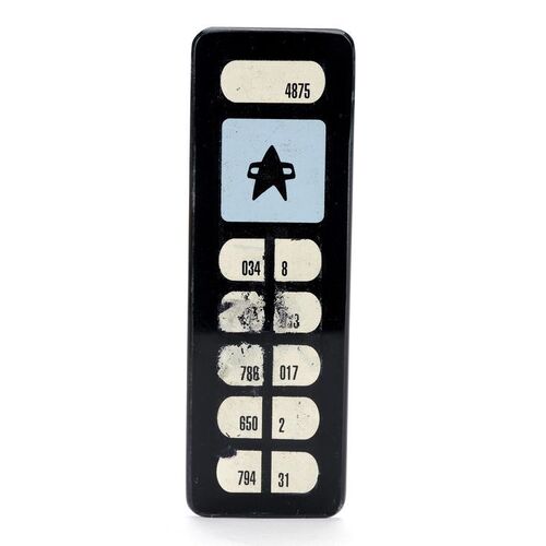 Lot # 758: STAR TREK: VOYAGER (T.V. SERIES, 1995 - 2001) - LCARS Door Control