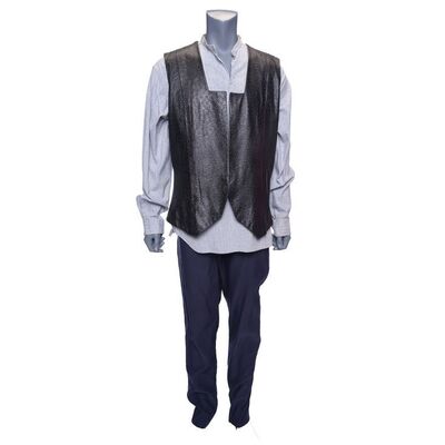 Lot # 761: STAR TREK: VOYAGER (T.V. SERIES, 1995 - 2001) - Chakotay's (Robert Beltran) Civilian Costume