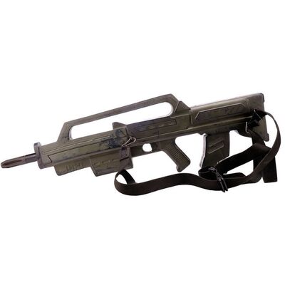 Lot # 902: STARSHIP TROOPERS (1997) - Stunt Morita MK I Carbine Rifle with Replica Tip
