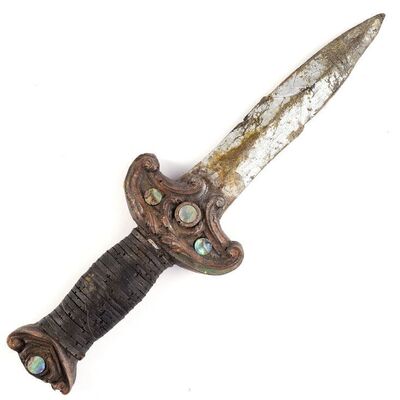 Lot # 1035: XENA: WARRIOR PRINCESS (T.V. SERIES, 1995 - 2001) - Xena's (Lucy Lawless) Dagger