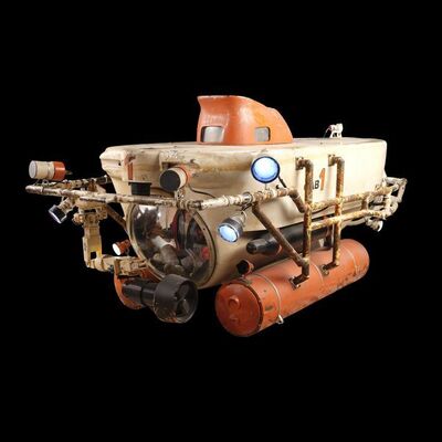 Lot #4 - Light-Up 1/4-Scale Submersible Cab One Submarine Model Miniature ### ABYSS, THE (1989)