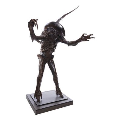 Lot #16 - Xenomorph Costume on Display ### ALIEN RESURRECTION (1997)
