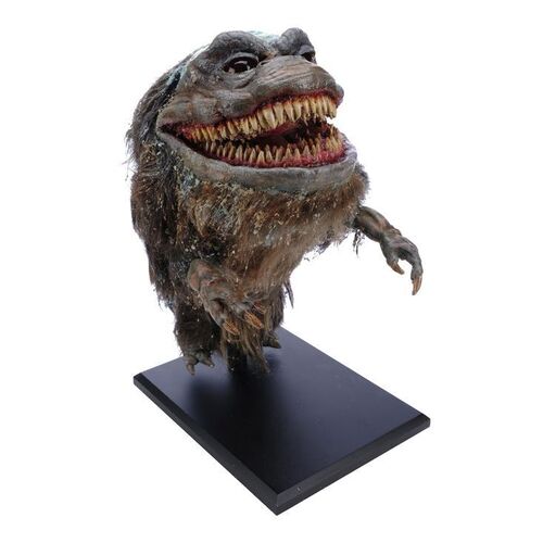 Lot #105 - Critter Puppet Display ### CRITTERS 4 (1992)
