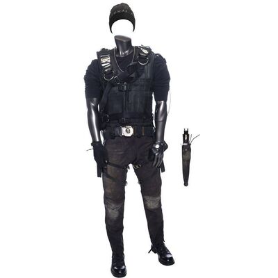 Lot #131 - Barney Ross' (Sylvester Stallone) Costume, Knife, and Jump Pack ### EXPENDABLES 3, THE (2014)