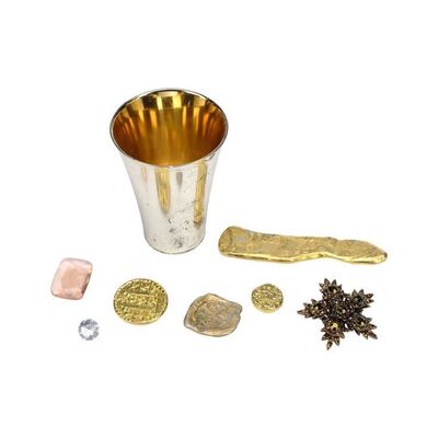 Lot #188 - Assorted One-Eyed Willy's Treasure ### GOONIES, THE (1985)