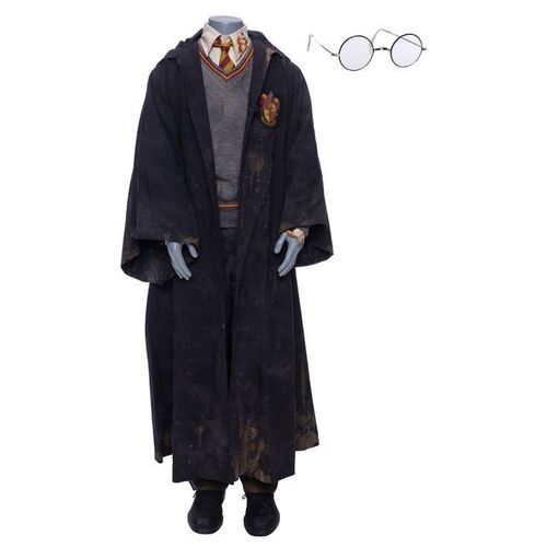 Lot #206 - Harry Potter's (Daniel Radcliffe) Distressed Costume with Glasses ### HARRY POTTER AND THE CHAMBER OF SECRETS (2002)
