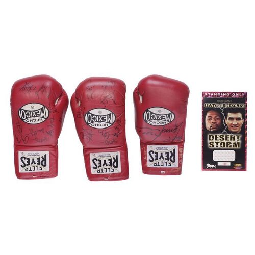 Lot #311 - Lennox Lewis' Cast-Autographed Boxing Gloves ### OCEAN'S ELEVEN (2001)
