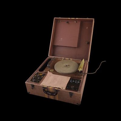 Lot #343 - Andy Dufresne's (Tim Robbins) Screen-Matched Record Player ### SHAWSHANK REDEMPTION, THE (1994)