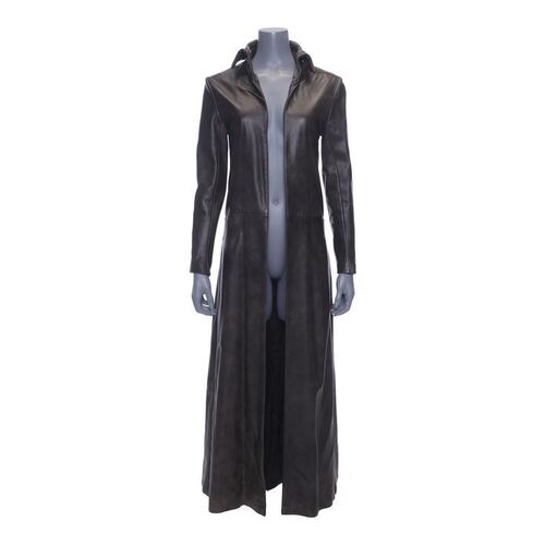 Lot #499 - Selene's (Kate Beckinsale) Overcoat ### UNDERWORLD (2003)