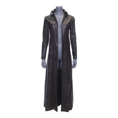 Lot #499 - Selene's (Kate Beckinsale) Overcoat ### UNDERWORLD (2003)