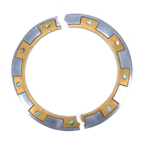 Lot #522 - Xena's (Lucy Lawless) Shattered Chakram ### XENA: WARRIOR PRINCESS (TV SERIES, 1995-2001)