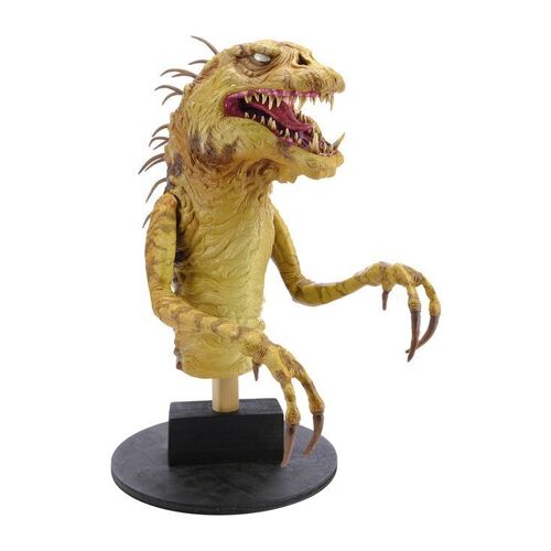 Lot #748 - Replica Crockpot Monster ### ELVIRA: MISTRESS OF THE DARK (1988)