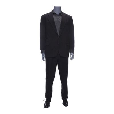 Lot #751 - The Man/Satan's (Gabriel Byrne) Costume ### END OF DAYS (1999)