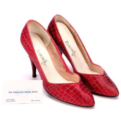 Lot #757 - Susie Diamond's (Michelle Pfeiffer) Shoes with Fabulous Baker Boys Business Card ### FABULOUS BAKER BOYS, THE (1989)