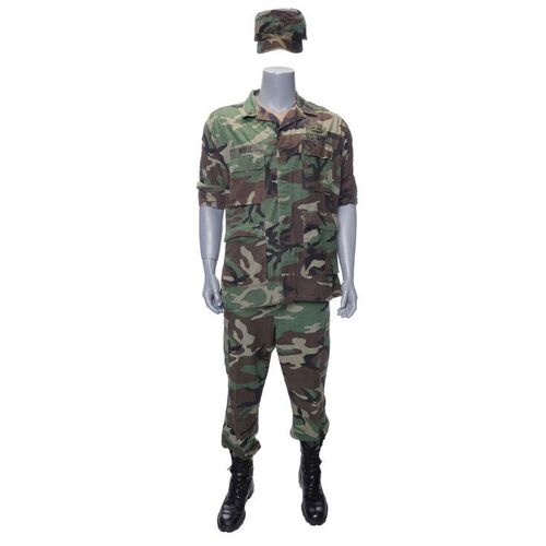 Lot #804 - Paul Brenner's (John Travolta) Screen-Matched Undercover Costume ### GENERAL'S DAUGHTER, THE (1999)