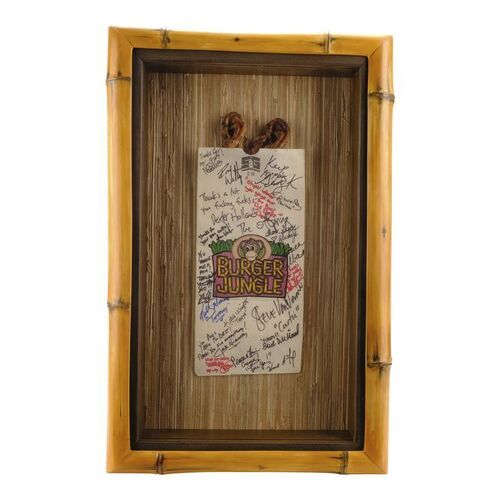 Lot #912 - Cast- and Crew-Autographed Bag Display ### IDLE HANDS (1999)