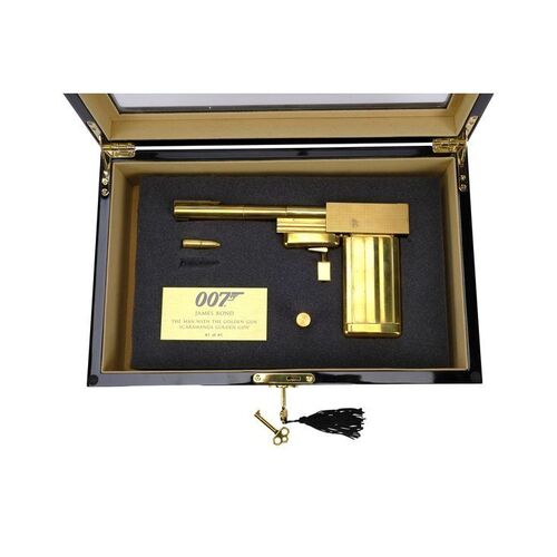 Lot #927 - Transition Model Scaramanga Golden Gun Replica ### JAMES BOND: THE MAN WITH THE GOLDEN GUN (1974)