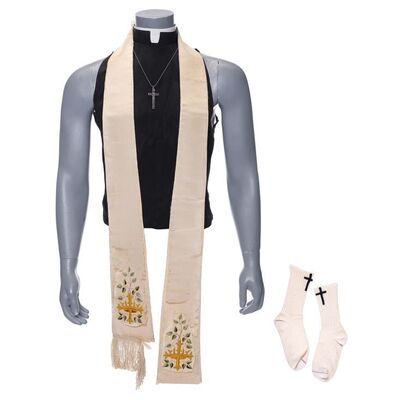 Lot #968 - Father Mulcahy's (William Christopher) Chaplain Vestments ### M*A*S*H (1972-1983)