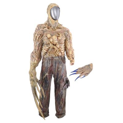 Lot #1135 - Dr. Alexander Isaacs' Tyrant Costume Display ### RESIDENT EVIL: EXTINCTION (2007)