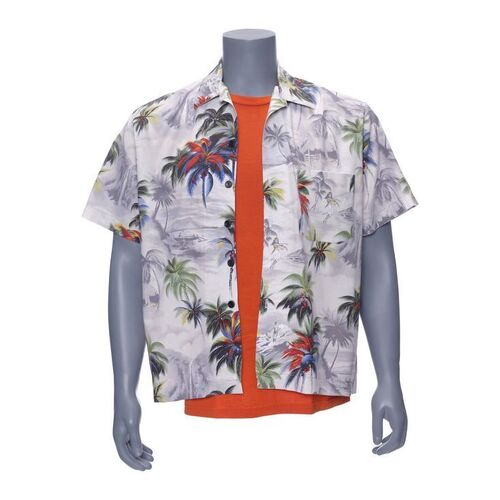 Lot #1162 - Wash's (Alan Tudyk) Hawaiian Shirt and T-Shirt ### SERENITY (2005)