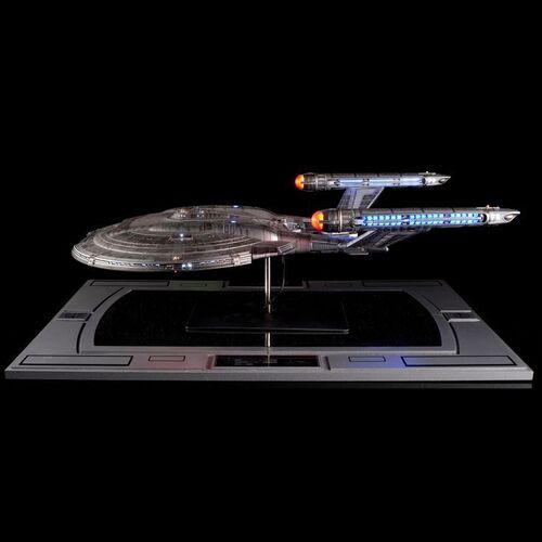Lot #1255 - Light-Up QMx Replica Studio-Scale Enterprise NX-01 Promotional Model ### STAR TREK: ENTERPRISE (TV SERIES, 2001-2005)
