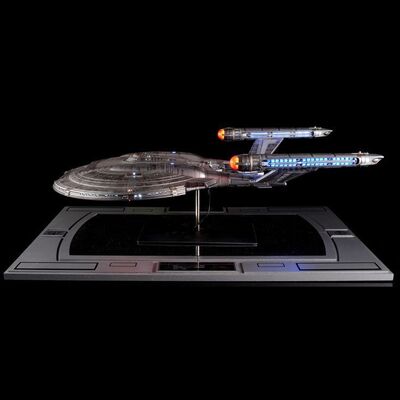 Lot #1255 - Light-Up QMx Replica Studio-Scale Enterprise NX-01 Promotional Model ### STAR TREK: ENTERPRISE (TV SERIES, 2001-2005)