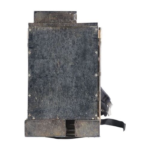 Lot #1420 - T-600 Ammunition Backpack ### TERMINATOR SALVATION (2009)