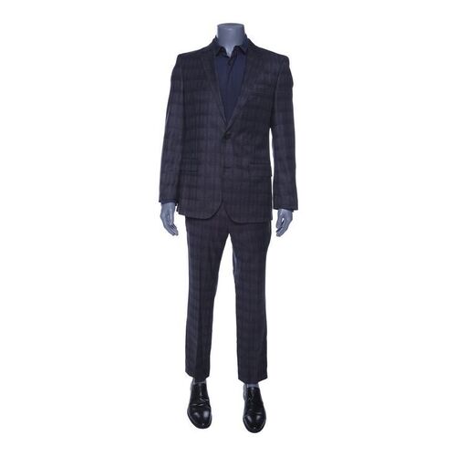 Lot # 36: Ambassador Franklin DeGraaf (Kenneth Walsh) Season 1 Suit