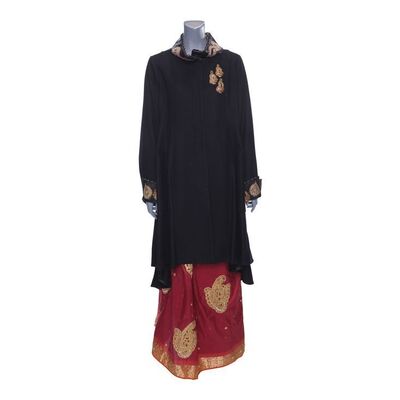 Lot # 51: Chrisjen Avasarala (Shoreh Aghdashloo) Visits Franklin DeGraaf's Home Costume