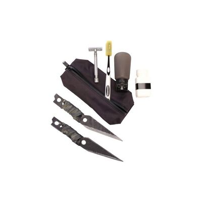 Lot # 184: Amos Burton's (Wes Chatham) Toiletries Bag with Belter Thug Weapons