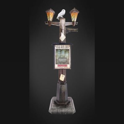 Lot #197 - HARRY POTTER AND THE PRISONER OF AZKABAN (2004) - Have You Seen This Wizard? Promotional Lamp Post with Lenticular Wanted Poster, 2004