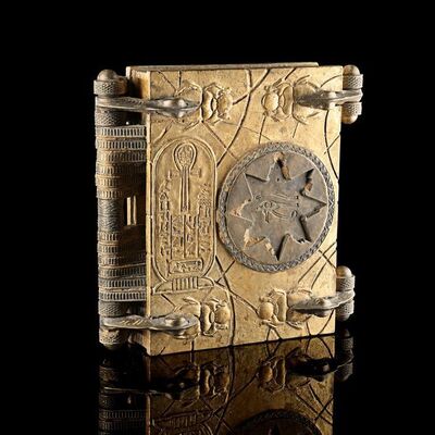 Lot #264: THE MUMMY RETURNS (2001) - Static Book of the Living