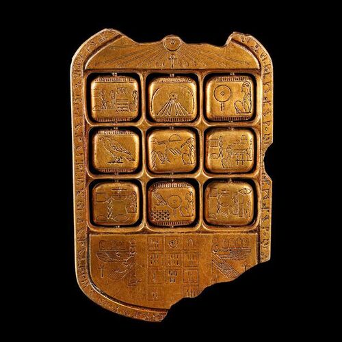 Lot #271: NIGHT AT THE MUSEUM: BATTLE OF THE SMITHSONIAN (2009) - Tablet of Ahkmenrah (Rami Malek)