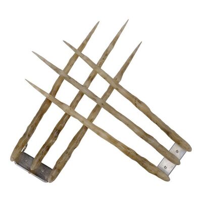 Lot #443: X-MEN ORIGINS: WOLVERINE (2009) - Wolverine's (Hugh Jackman) Bone Claws