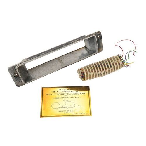 Lot #656: STAR WARS: RETURN OF THE JEDI (1983) - Anthony Daniels Collection: Millennium Falcon Parts