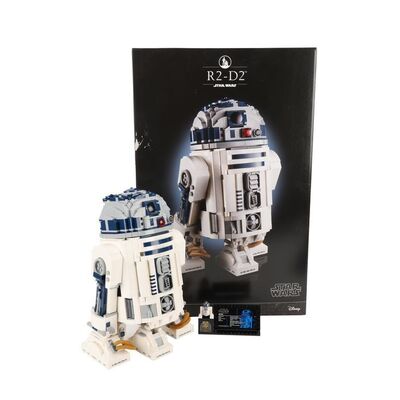 Lot #776: STAR WARS: VARIOUS PRODUCTIONS - Anthony Daniels Collection: Pre-Built and Boxed R2-D2 Lego Models