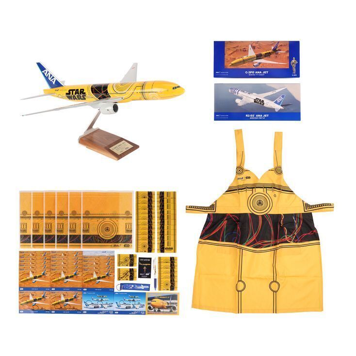 ANA STARWARS R2-D2 ANA JET 1:200 スケール Lot #788: STAR WARS: VARIOUS PRODUCTIONS - Anthony Daniels