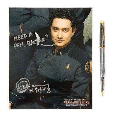 Lot #905: BATTLESTAR GALACTICA (T.V. SERIES, 2004 - 2009) - Felix Gaeta's (Alessandro Juliani) SFX Stabbing Pen and Autographed Photo