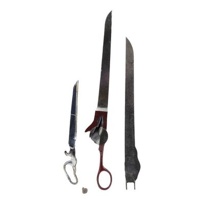 Lot #1044: EDWARD SCISSORHANDS (1990) - Edward Scissorhands' (Johnny Depp) Scissor Blades