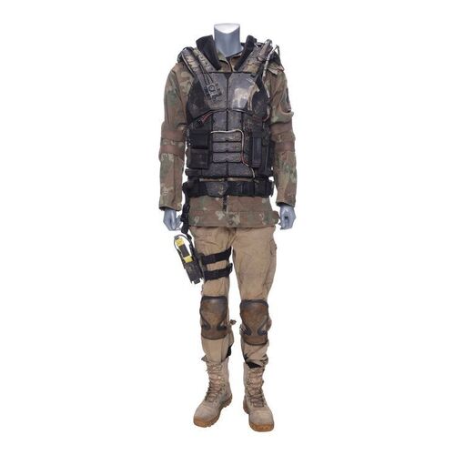 Lot #1048: ELYSIUM (2013) - Drake's (Brandon Auret) Costume