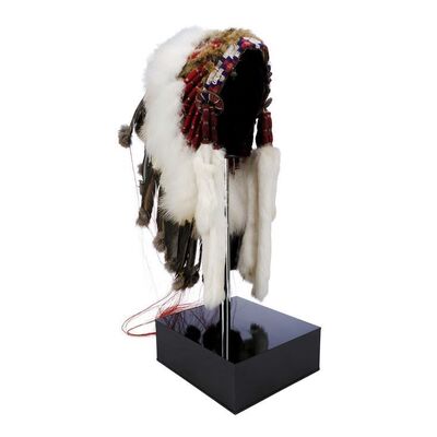 Lot #1068: FINDING NEVERLAND (2004) - J.M. Barrie's (Johnny Depp) Indigenous Headdress
