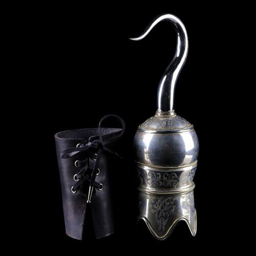 Lot #1196: HOOK (1991) - Reproduction Captain Hook (Dustin Hoffman) Hook and Cuff